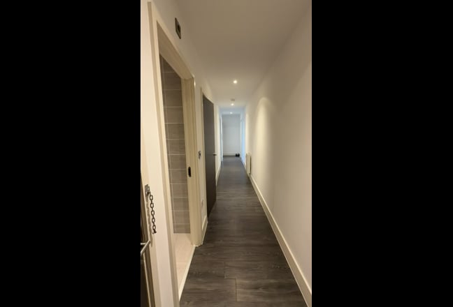 En Suite double room in Jewellery Quarter. Main Photo