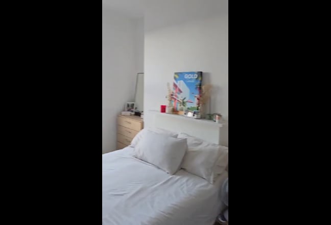 Modern and Spacious High Street Property Main Photo