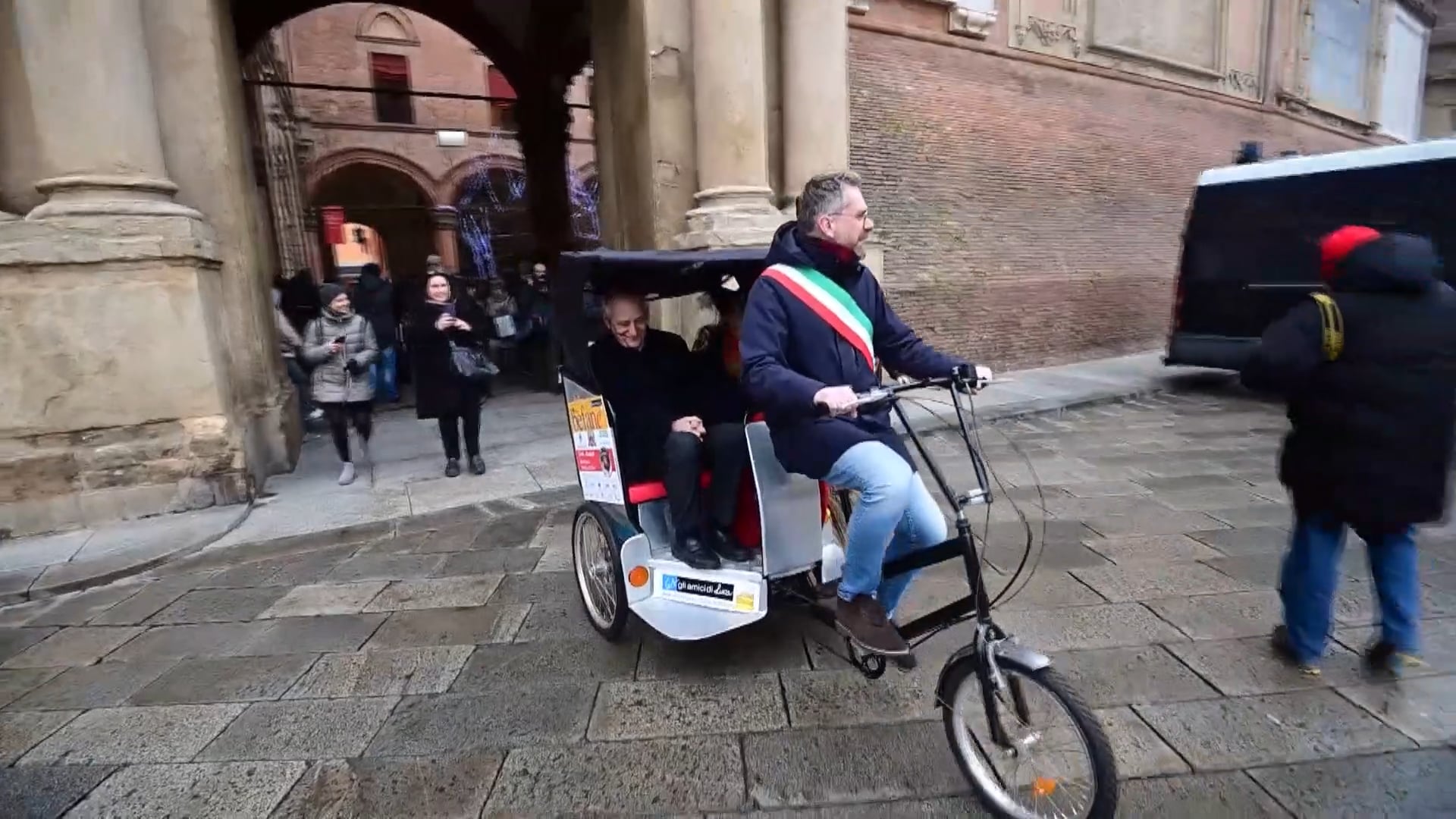 Torna la Befana della fondazione Gli amici di Luca Casa dei Risvegli