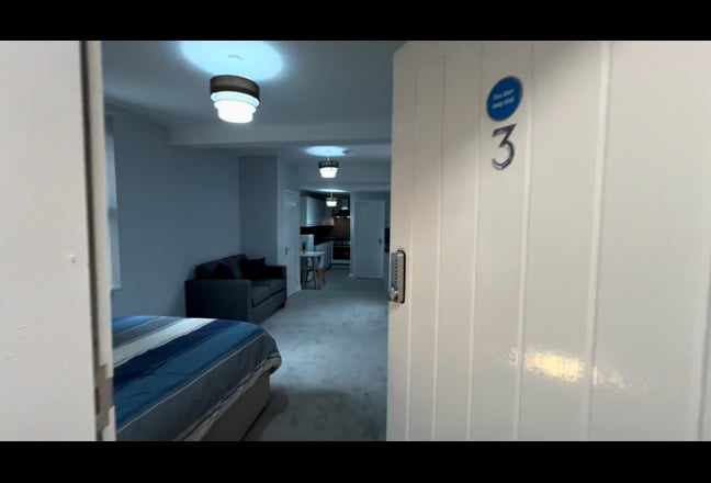 Luxury Self Contained Besit - Bills Inc Main Photo