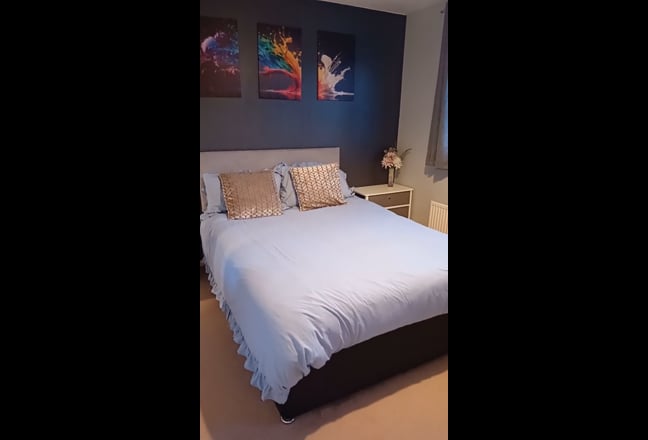 Double room available to rent Main Photo