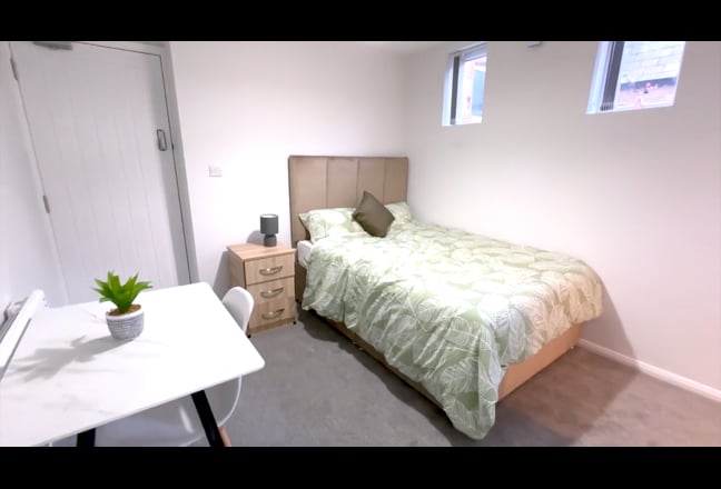 Stunning New Luxury Self Contained - Bills Inc Main Photo