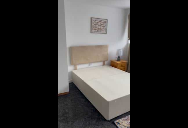 Lovely Rooms available Next to Solent University Main Photo