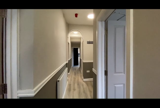 Modern 6-Bed 🏙️ All Ensuite - Bills Included Main Photo