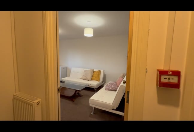 XL Double Room beside Peel Park! Salford Main Photo