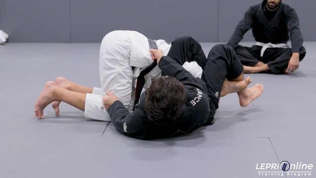 Detailed Omoplata Submission