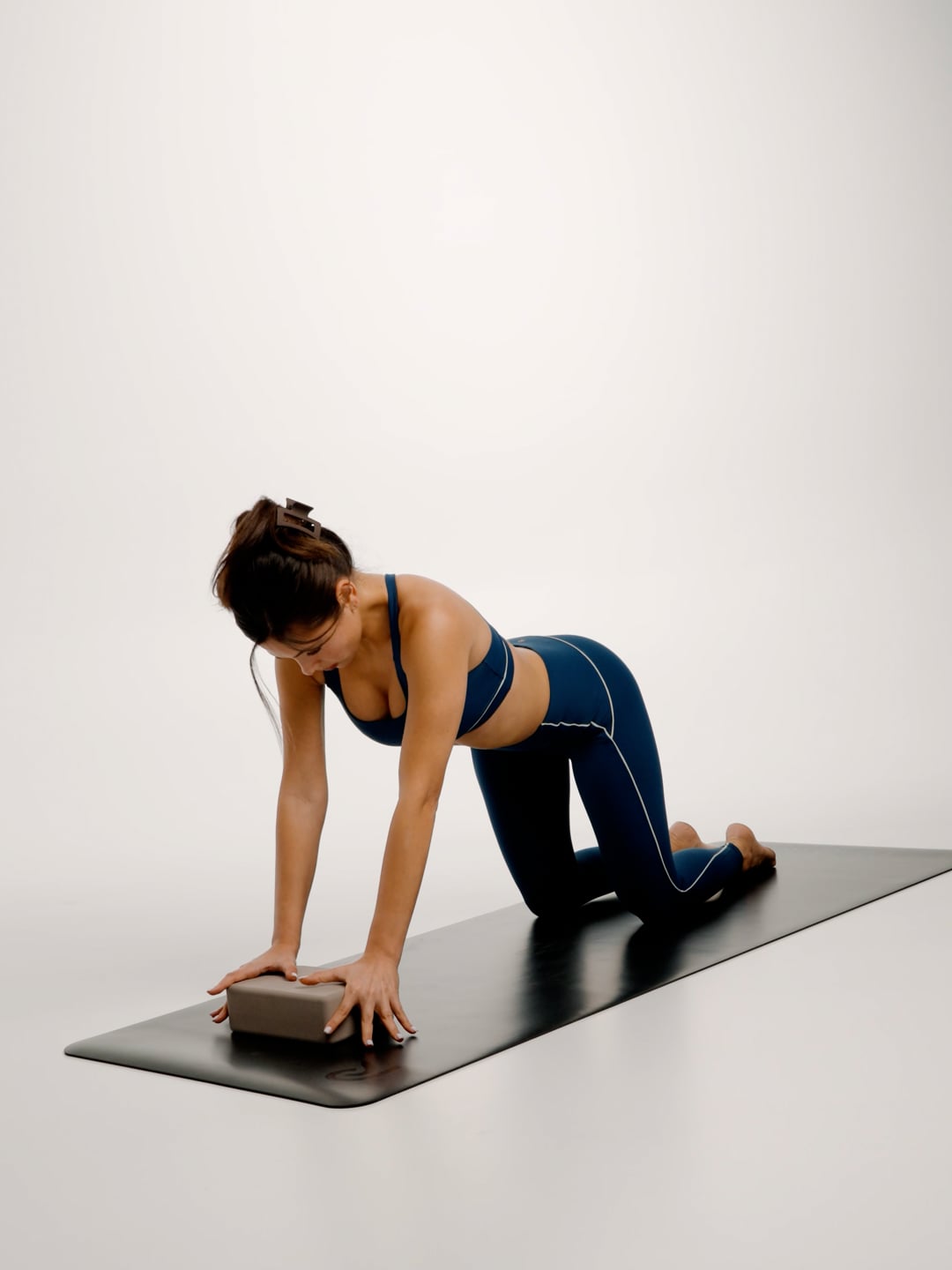 חזיית ספורט קולור בלוק מבד ilios