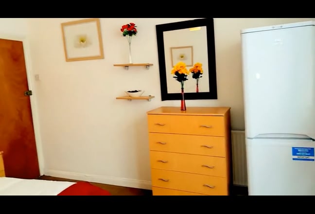 Double Bedroom to Rent High Wycombe Town Centre  Main Photo