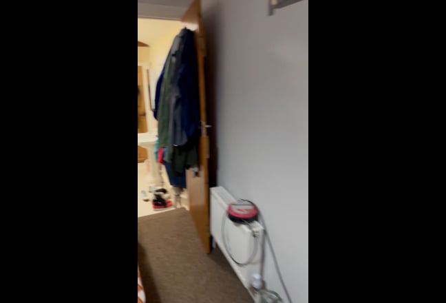 Double Bed Room with En-suite Main Photo