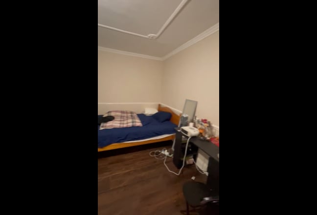 Spacious Rooms to Rent Near DLR & Canary Wharf  Main Photo