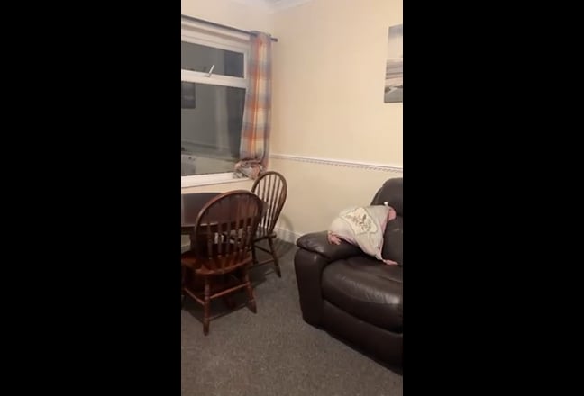 Video 1: This is the old picture of the room now the room is very clean and furnished 