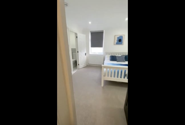 1 Double Bedroom All Ensuite HMO in Rochester  Main Photo