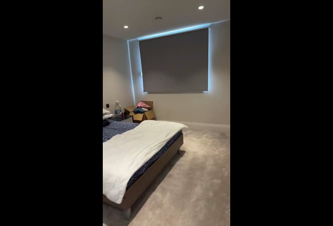 Cozy Ensuite Master Bedroom Main Photo