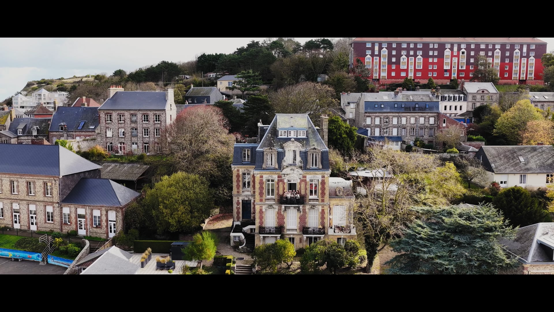 VALERIE & ERIC - TEASER