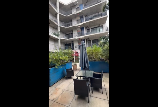 Spacious room in 2 bed 2 bath apartment Main Photo