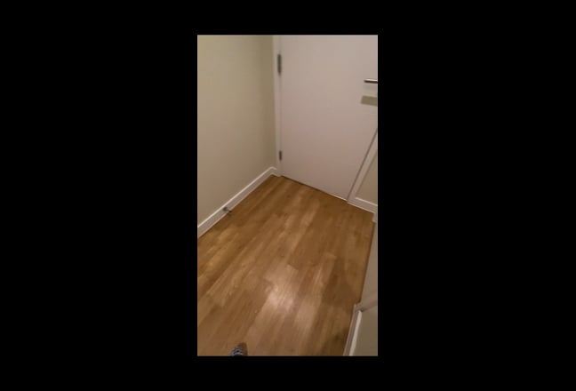 Luxury double en-suite room in secure development Main Photo