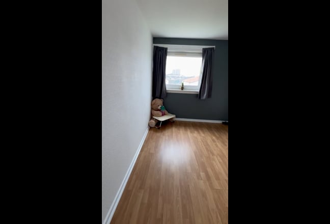 Double room in spacious 2bhk flat Main Photo