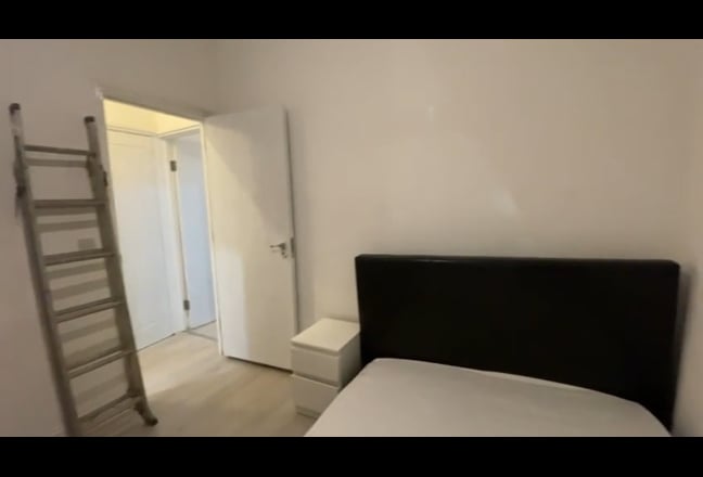 Newly Refurbished Flat/ 2 Rooms  Near Stratford  Main Photo