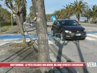 A Grottammare la pista ciclabile non arriva, ma sono spuntati i dissuasori