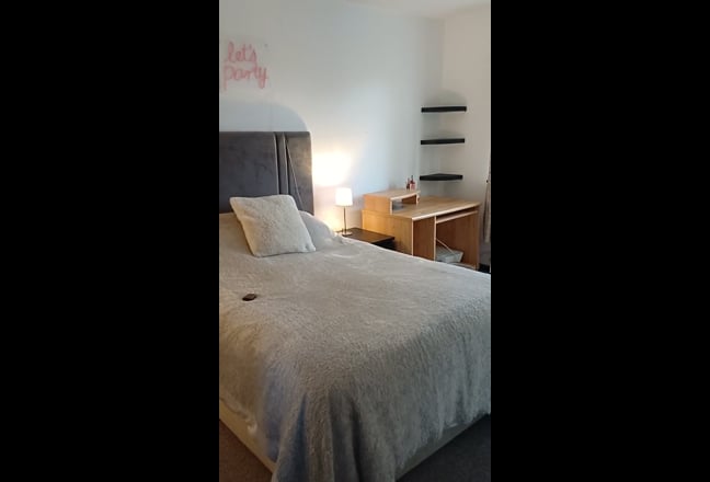 Lovely modern home  Main Photo