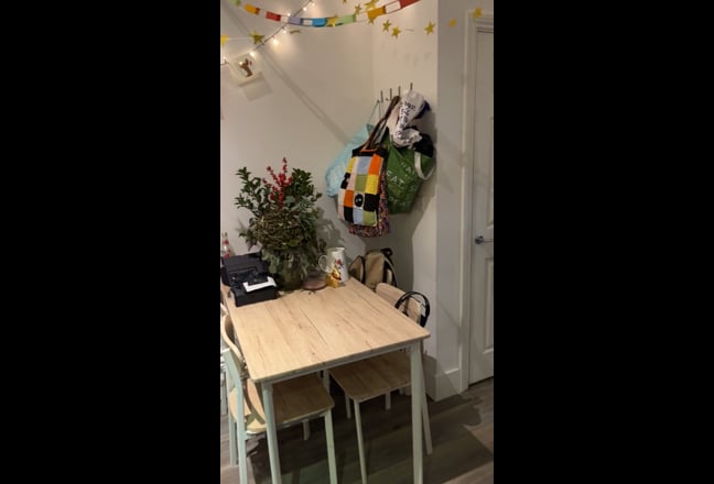 Room available in Surrey Quays (zone 2) Main Photo