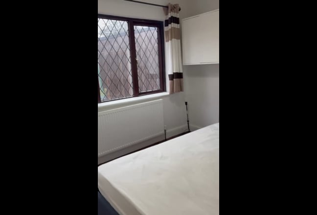 Ensuite Double Room - Immediately Available  Main Photo