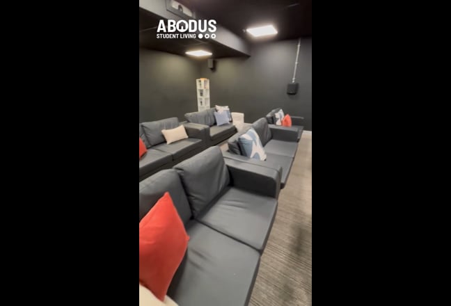 Student En-suite Room – The Foundry Leeds, Bills I Main Photo