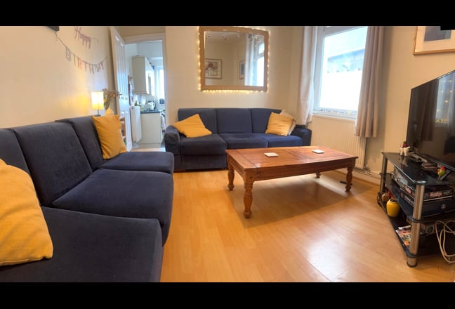 Double Room - Sociable Y/Prof House  Main Photo