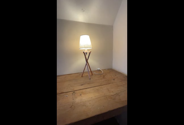 4 bedrooms, entire 2nd flr, to let as a whole to 4 Main Photo