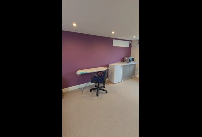 Double loft room near Gants Hill Station Main Photo