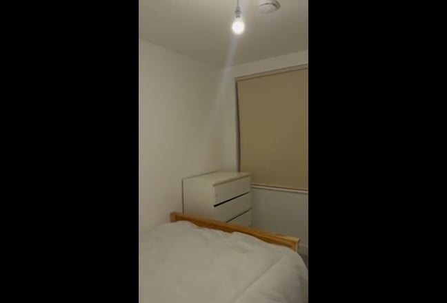 Double Room Available in Large Flat Main Photo