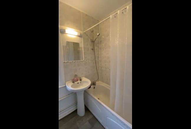 Studio Flat Main Photo