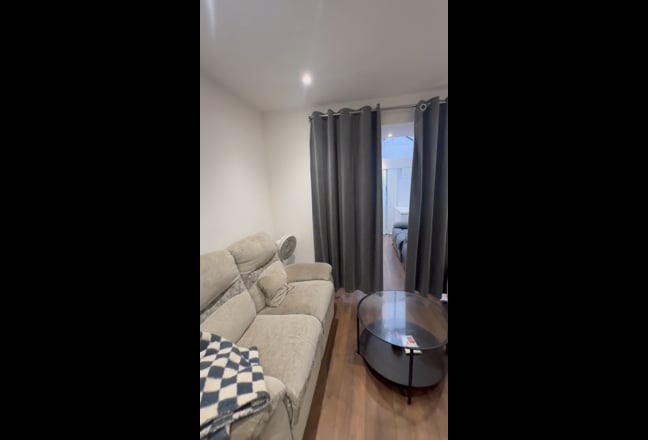 All bill inclusive shared double room in prestwish Main Photo