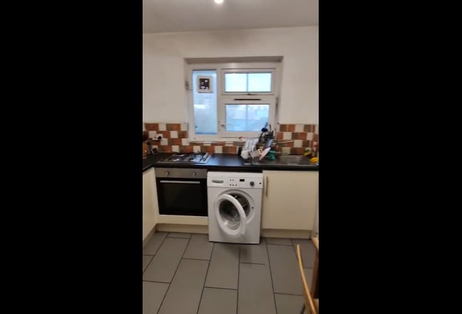  Flat  share  N1,  two  small  double  bedrooms Main Photo