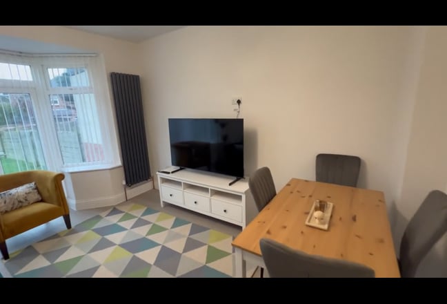 Rooms to let in Modern 4 -Bedroom House inc. Bills Main Photo