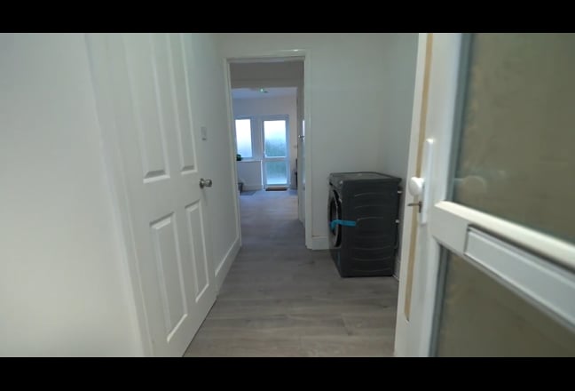 Specious Ensuite & Deluxe Double Rooms Main Photo