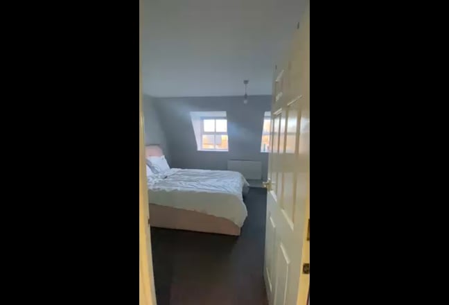 Bright, en-suite double in Wembley Main Photo