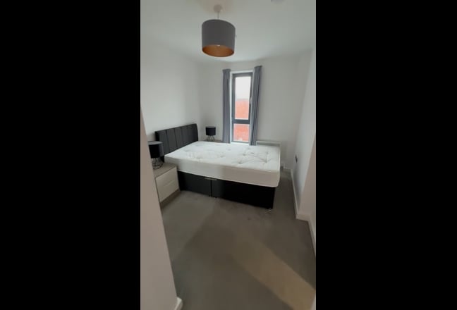 Spacious Double Room – Well Maintained Home Main Photo