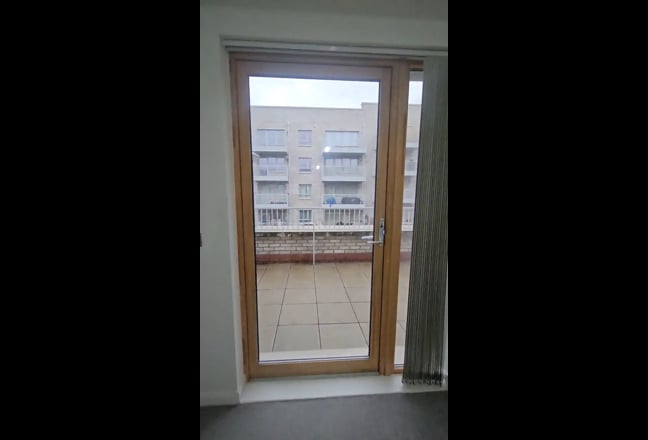 Extra-Large Double Room En-suite & Private Balcony Main Photo