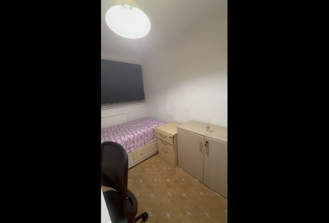 Private furnished room for rent - Female only Main Photo