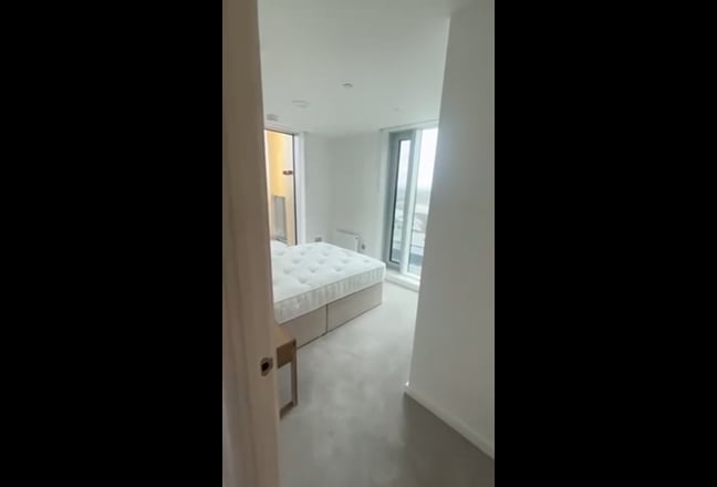 🏡 Room Available in Friendly Flat 🏡  Main Photo