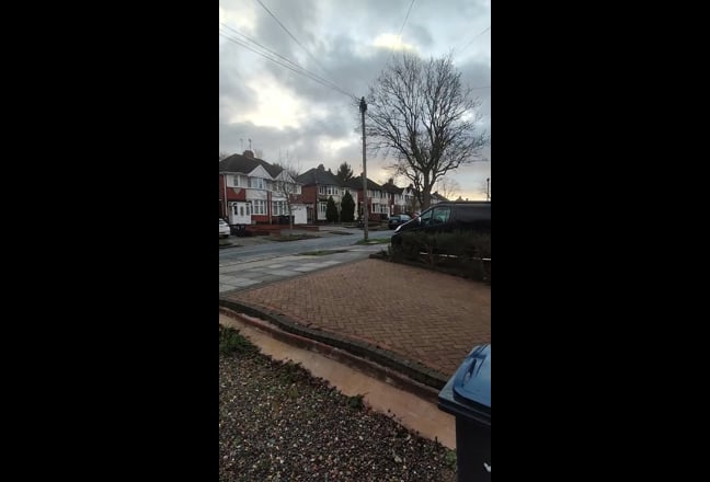 Quiet Double Room Available in a 3B3B House Main Photo