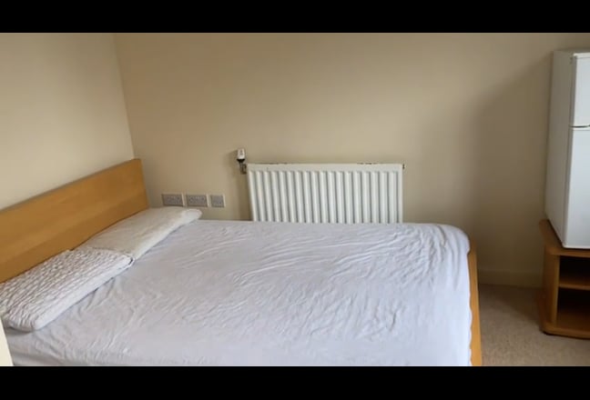 Spacious Double Room in Kidbrooke  Main Photo