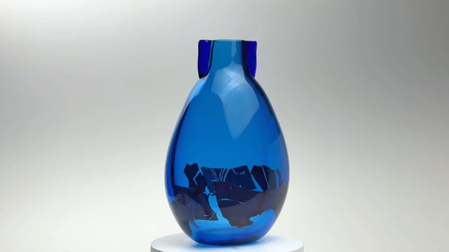 Vaso Azul com Asas Azuis