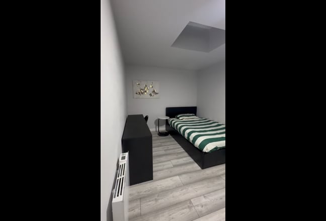 Furnished large room - All bills included! Main Photo