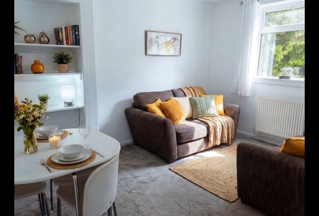 Premium Double near Uni 🎓 Bills Inc + Living Room Main Photo