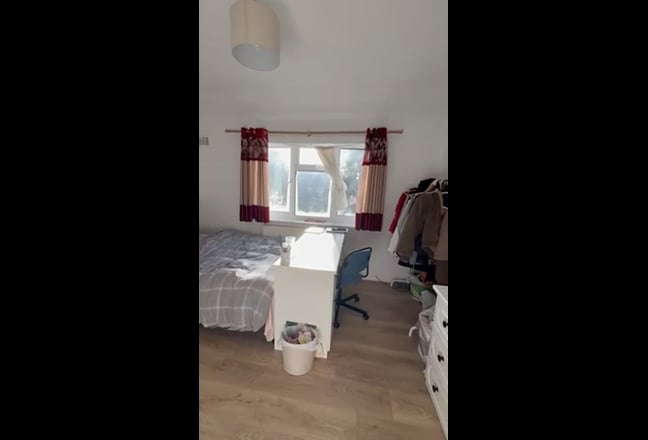 Room for Rent in 3 Bedroom House - Late January 26 Main Photo