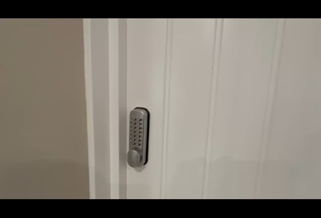 Beautiful, newly refurbished Studio Room Main Photo