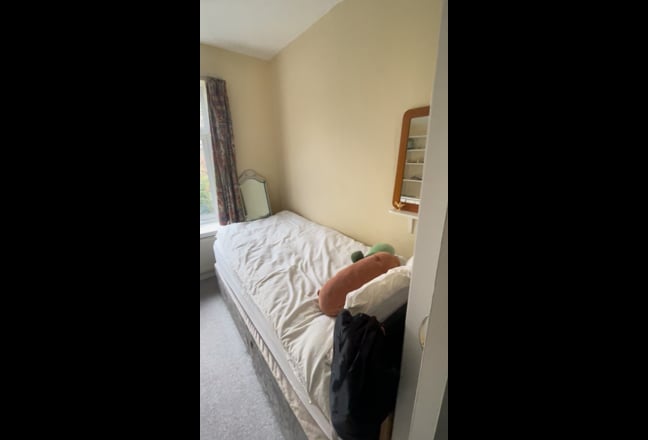 Cosy Affordable Room in Big House - Zone 2 Main Photo