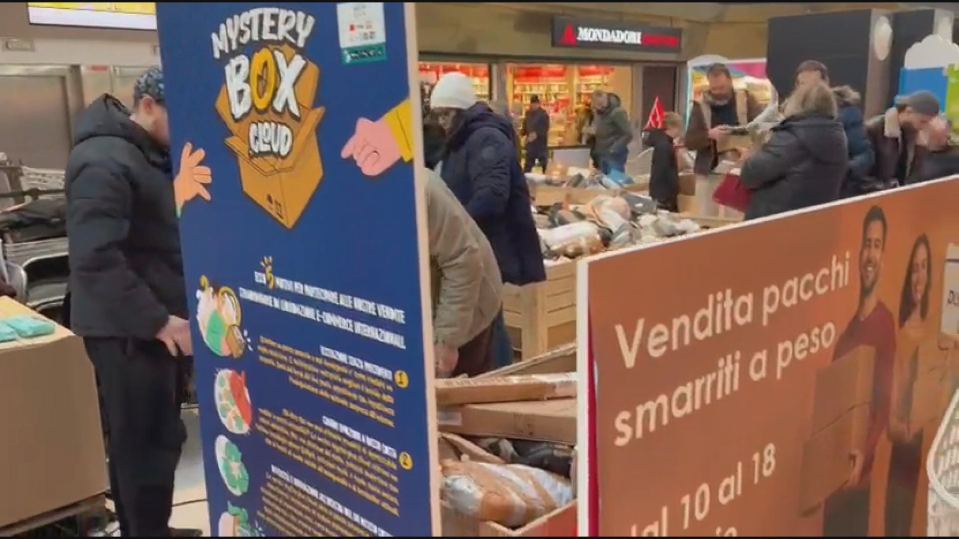 Al Centro Commerciale Vialarga “Pacchi Misteriosi”, vendita di pacchi smarriti e mai ritirati
